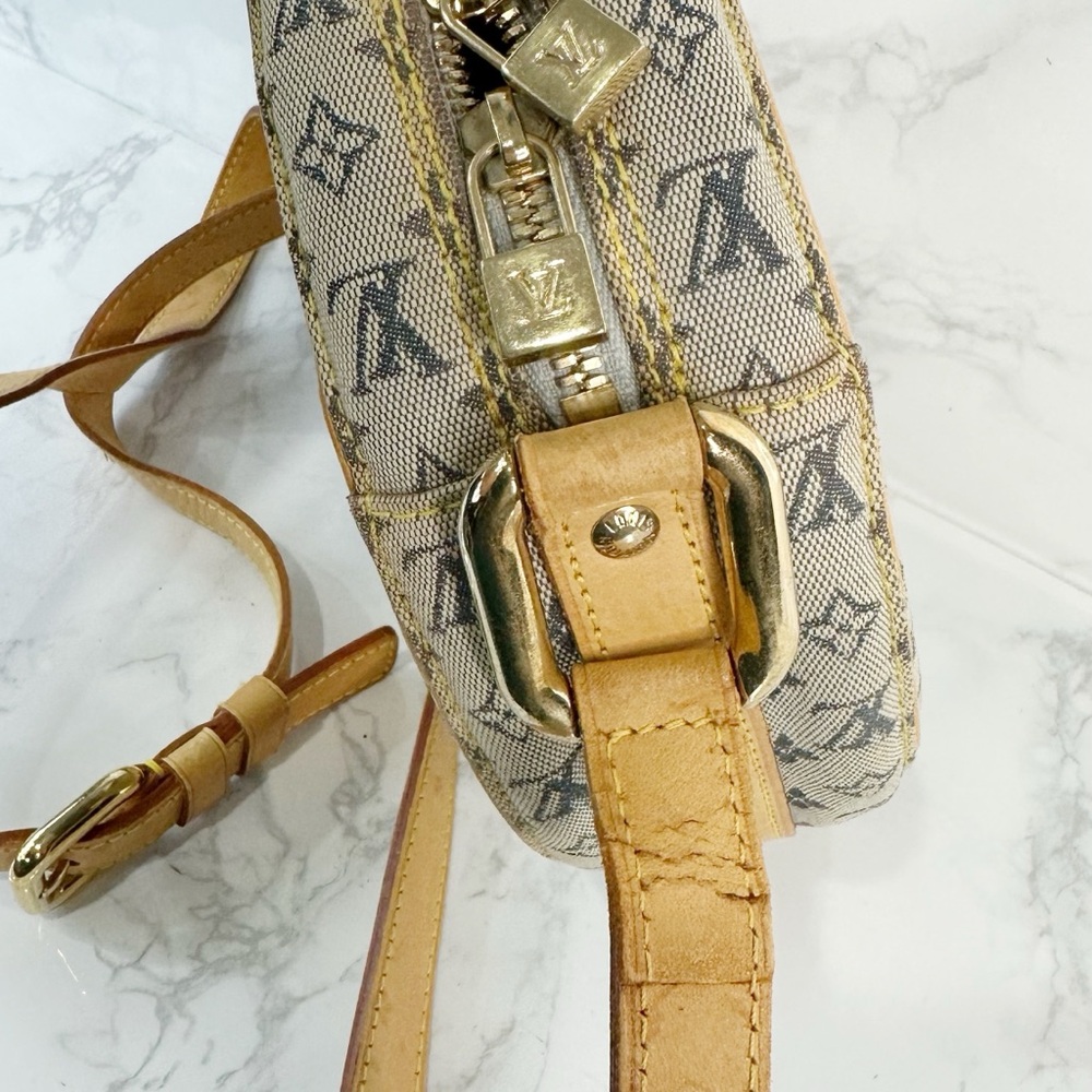 ⛔️SOLD⛔️Louis Vuitton Jeanne Mini Lin crossbody - Picture 5 of 15